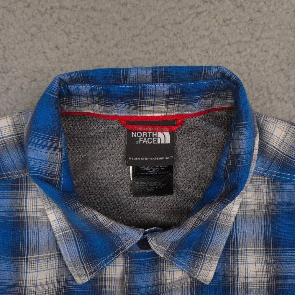 The North Face Performance Shirt Mens Small Blue Gray Plaid Short Sleeve Hiking